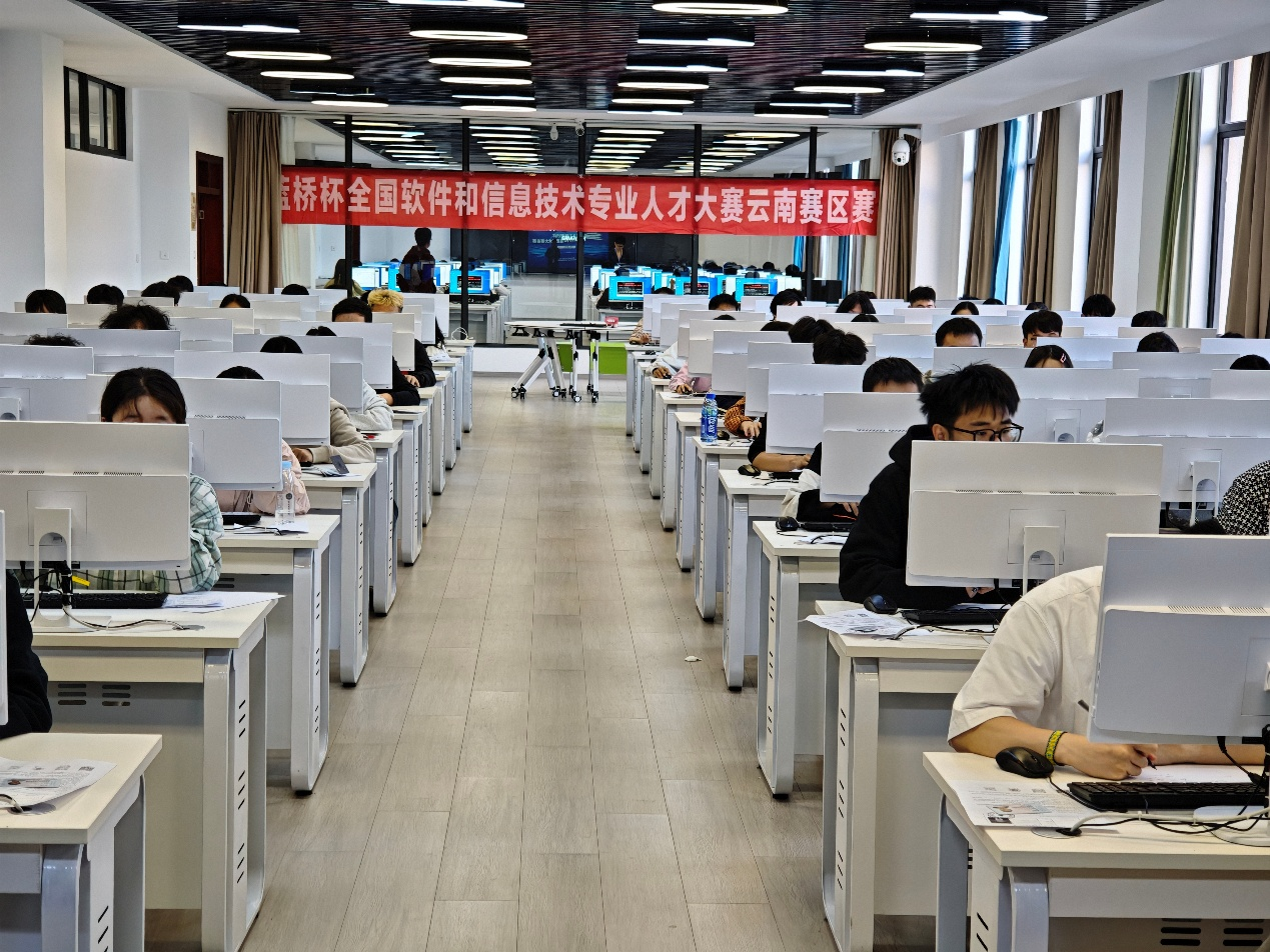 以赛促学强本领，竞技赋能育英才——云南大学信息学院4月密集举办六大学科竞赛